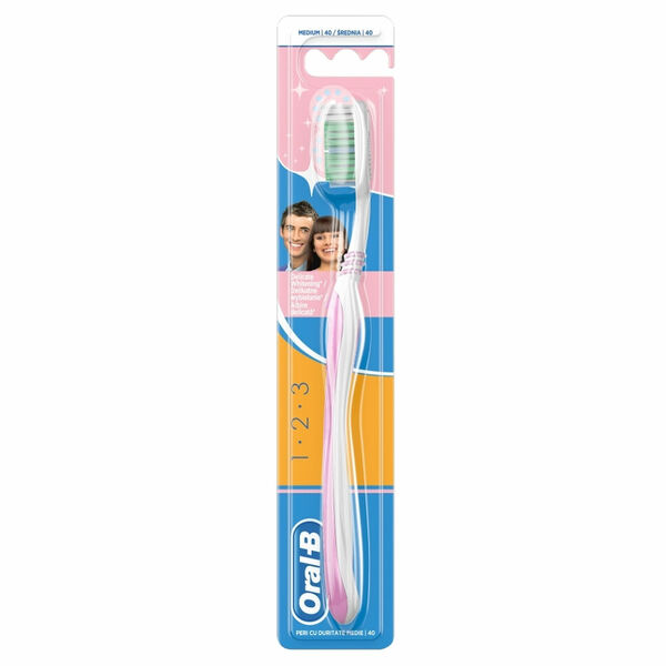 ORAL-B Zubní kartáčekDelicate Whitening Střední 1 ks porovnat ceny