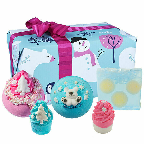 BOMB COSMETICS Worth Melting For Bath Šumivá bomba do koupele + mýdlo + špalíček do koupele Dárkové balení porovnat ceny