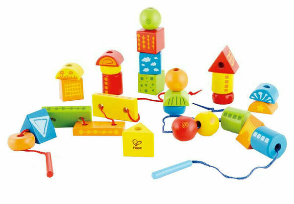 Hape Navlékací korále z geometrických tvarů porovnat ceny