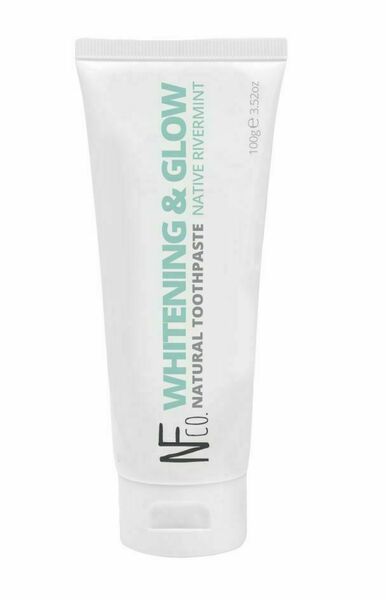 THE NATURAL FAMILY CO. Přírodní bělicí zubní pasta Whitening 100 g porovnat ceny