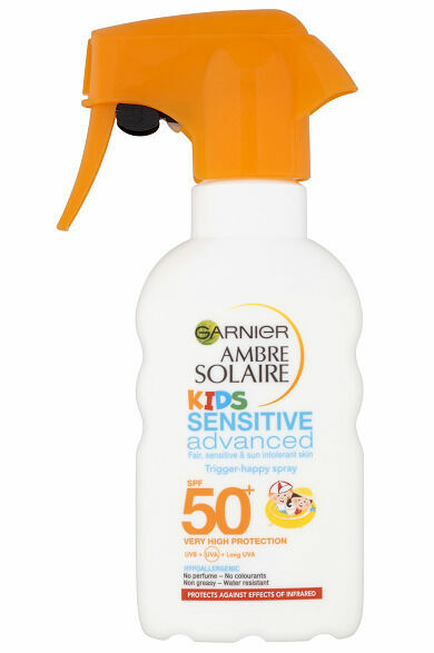 Garnier Ambre Solaire Sensitive Dětské mléko na opalování sprej SPF50+ 200ml porovnat ceny