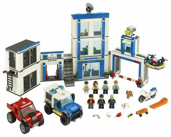 Lego Policejní stanice 60246 porovnat ceny