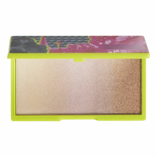 REVOLUTION Emily In Paris, In The Spotlight Powder Highlighter, Rozjasňovač 18 g porovnat ceny
